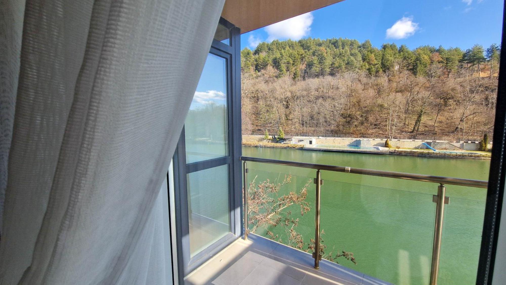 Waterside Spa Hotel 奥格尼亚诺沃 外观 照片