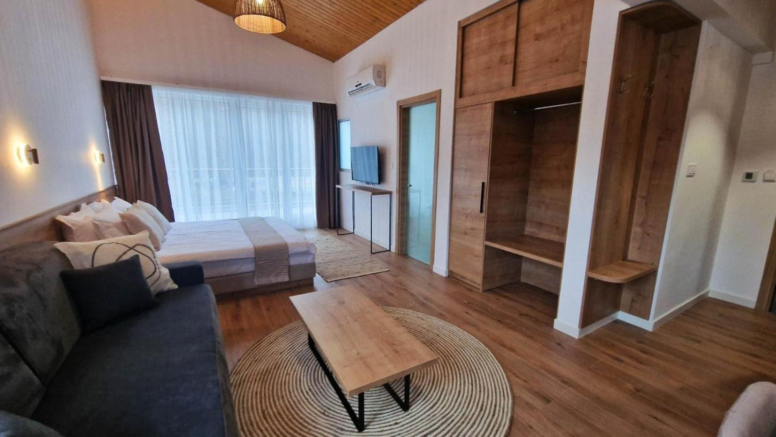 Waterside Spa Hotel 奥格尼亚诺沃 外观 照片