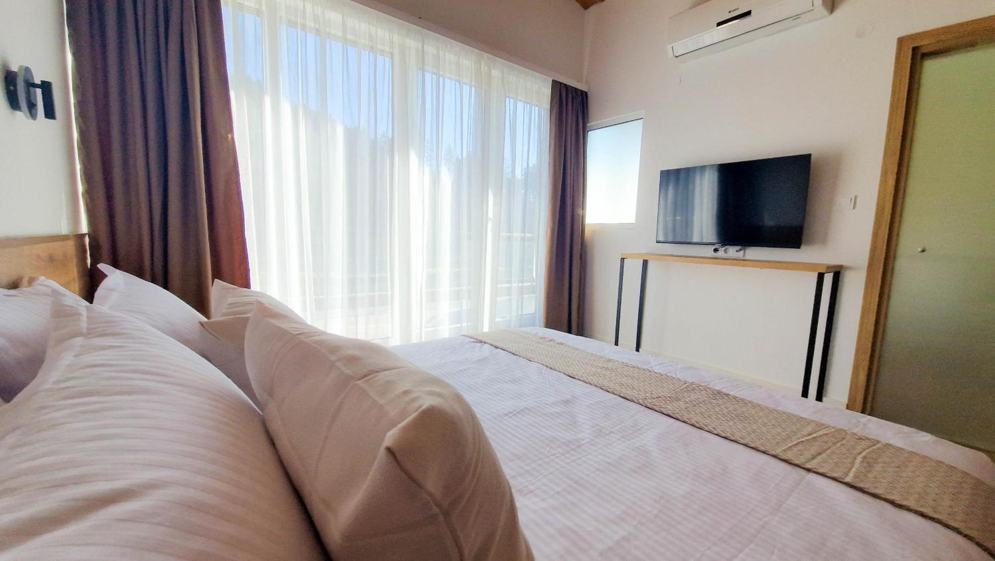Waterside Spa Hotel 奥格尼亚诺沃 外观 照片
