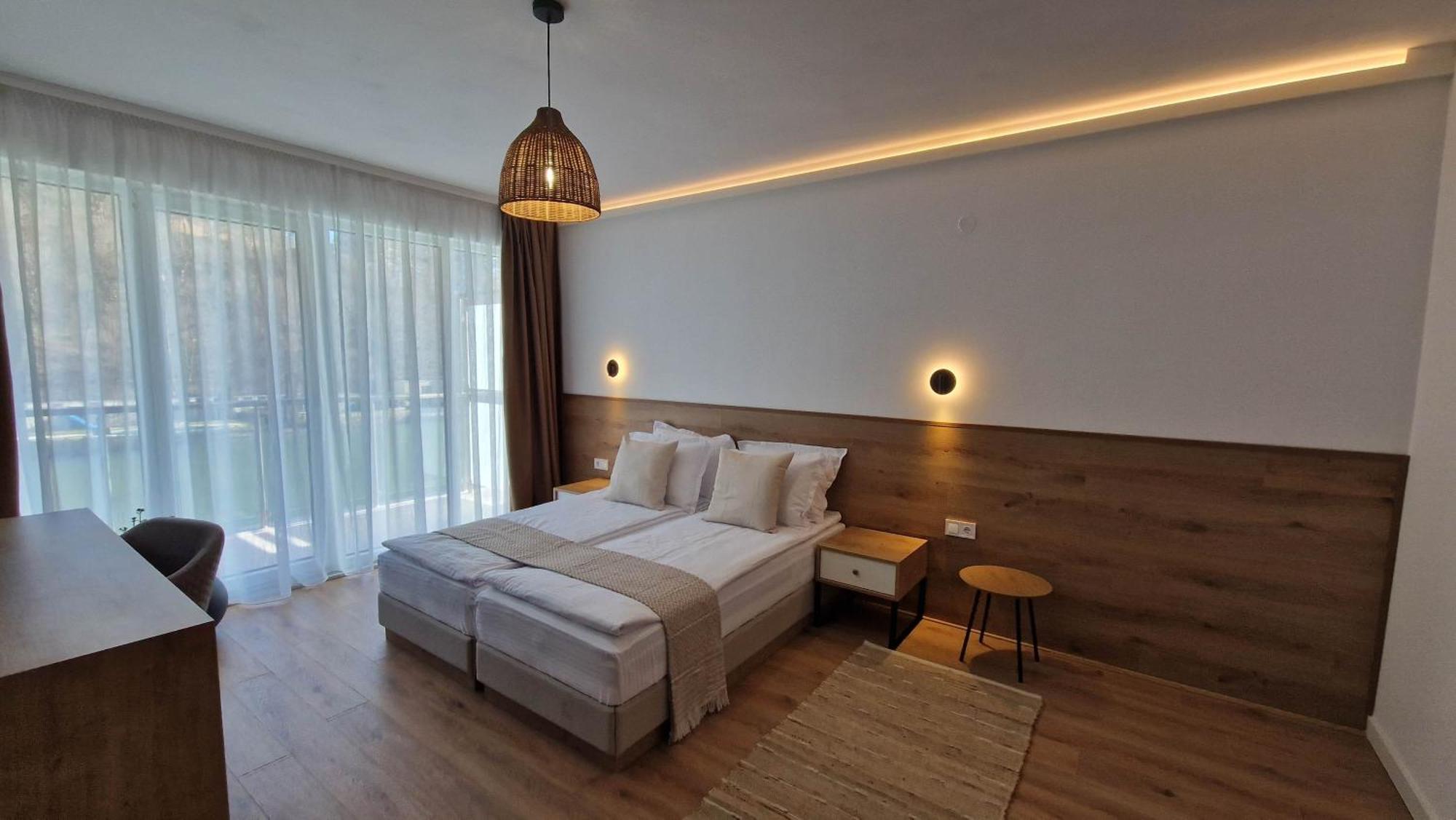 Waterside Spa Hotel 奥格尼亚诺沃 外观 照片
