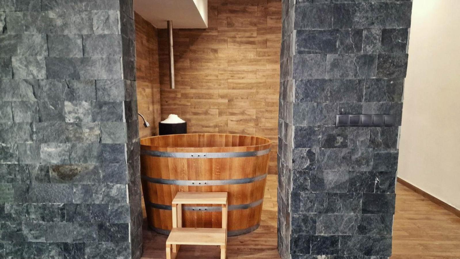 Waterside Spa Hotel 奥格尼亚诺沃 外观 照片